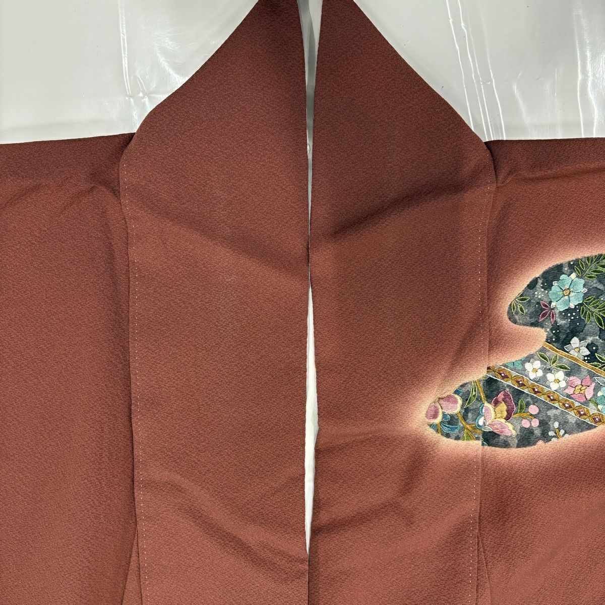 訪問服 身長162cm 袖長66cm M 雙層 落款あり 華紋 草花紋紋 金糸刺繡 小豆色 純蠶絲 名品級