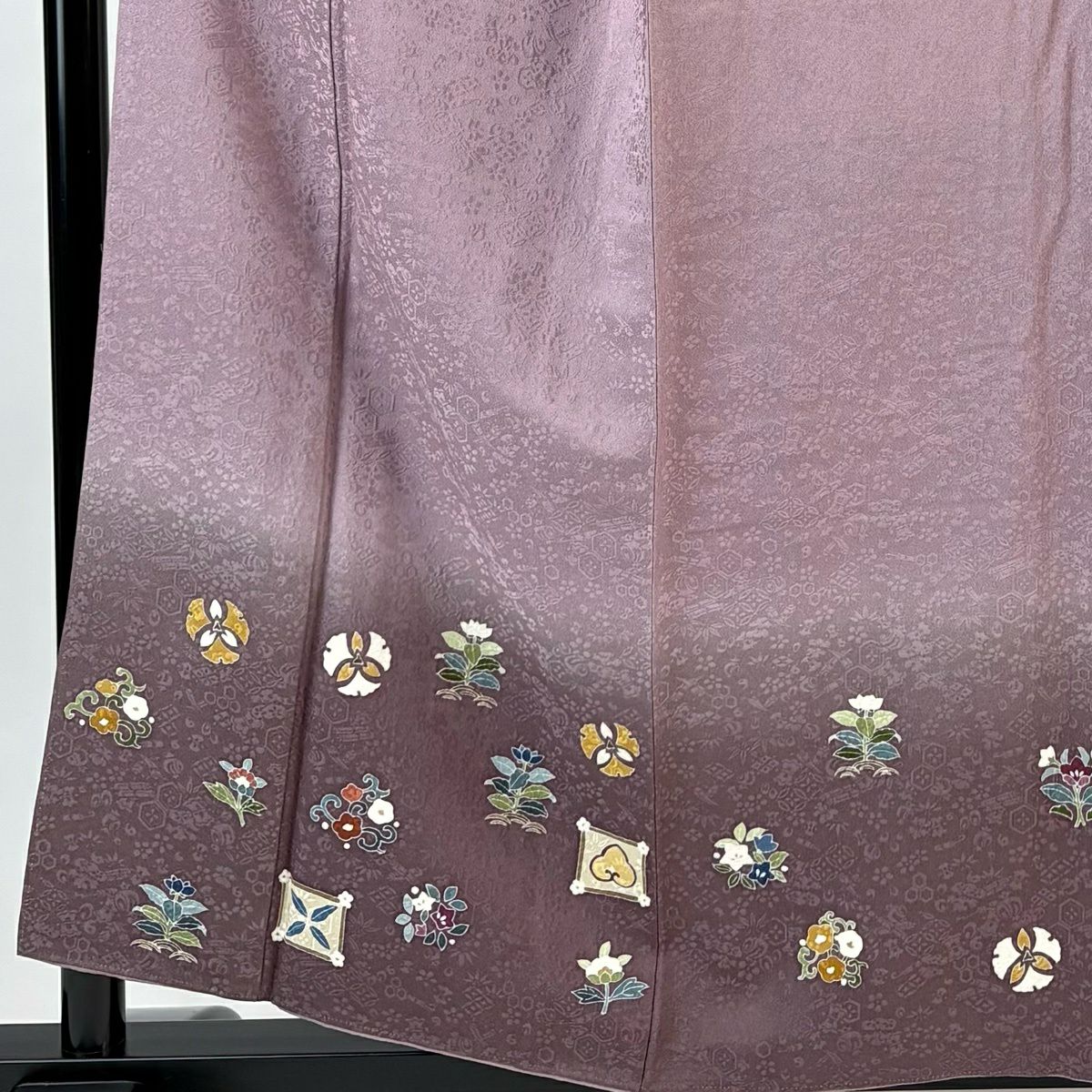 【美品】 付下 身長156.5cm 袖長65.5cm M 雙層 落款あり 草花紋紋 ぼかし 紫 純蠶絲 名品級 一つ紋