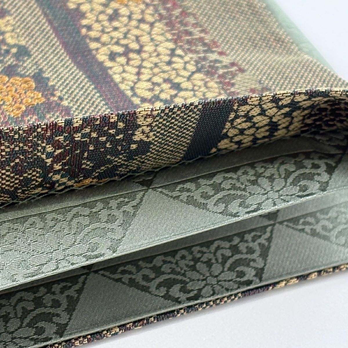 【美品】 袋帶 逸品級 證書齊全 縞花唐草紋 金絲 鶯色 全通 純蠶絲