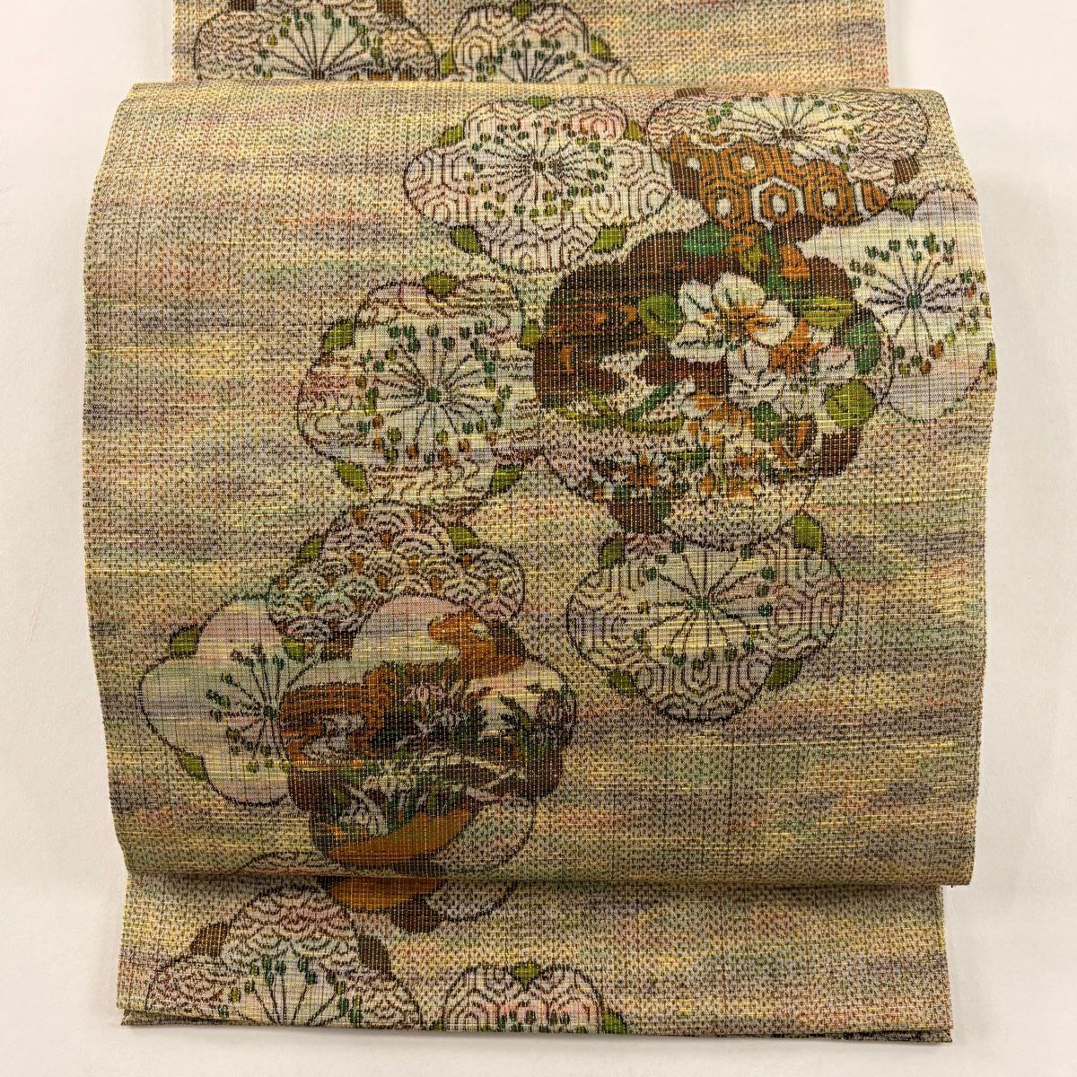 【美品】 開口名古屋帶 優品級 梅花花 有職紋樣 米色 純蠶絲