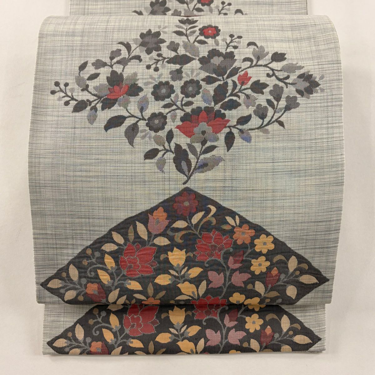 【美品】 袋帶 秀品級 草花紋紋 菱形 灰色 六通 純蠶絲