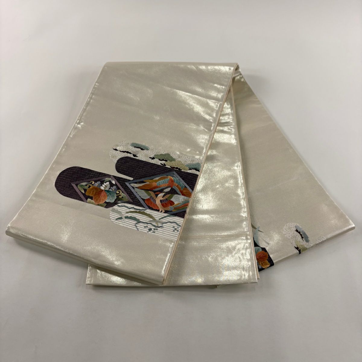 【美品】 袋帶 秀品級 向鳥 ヱ霞 金絲 刺繡 銀色 大鼓圖案 純蠶絲