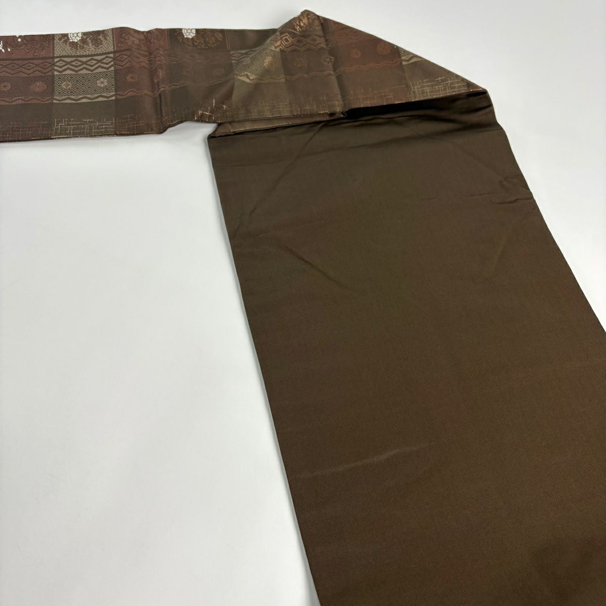 【美品】 名古屋帶 秀品級 草花紋紋 動物 金金箔 焦茶 純蠶絲