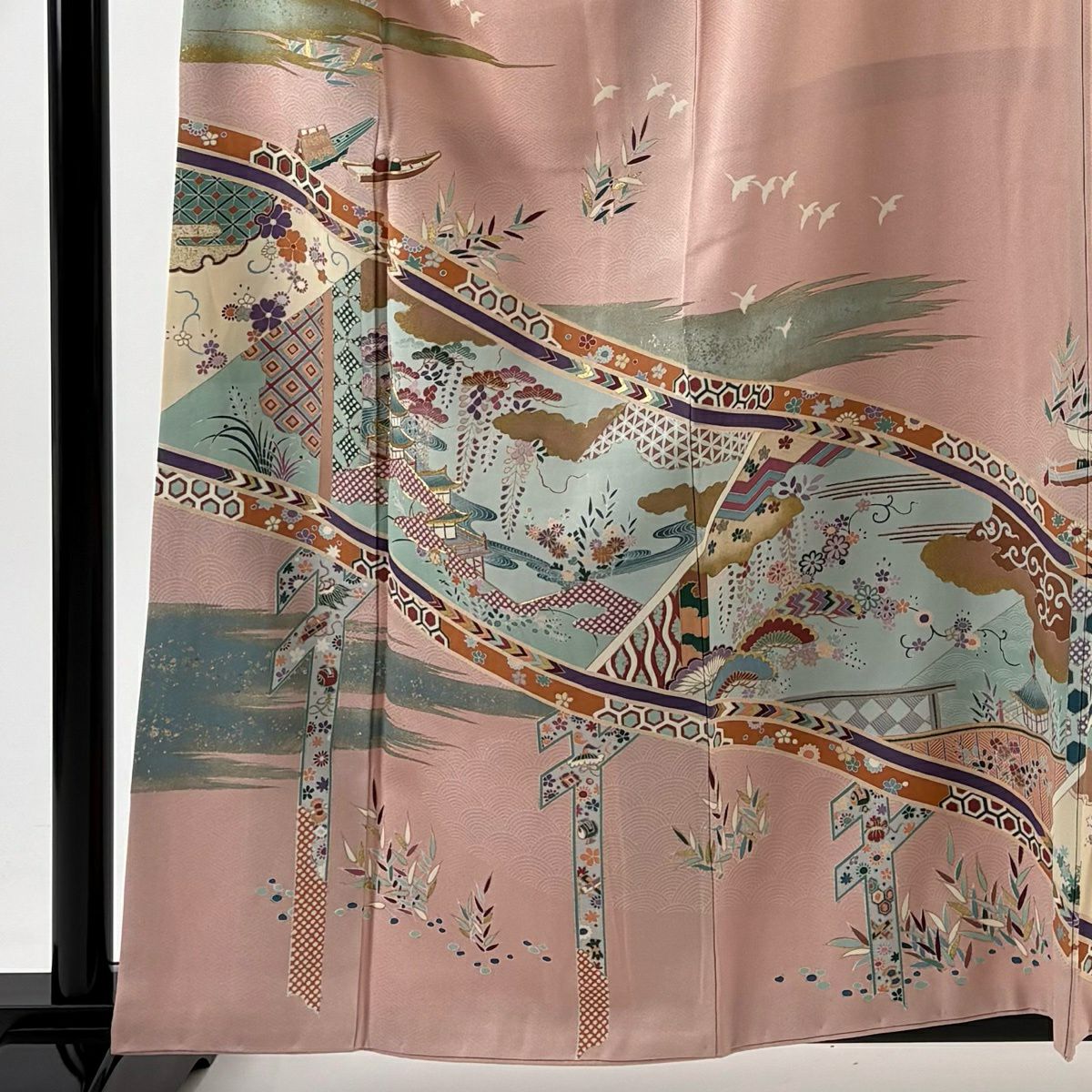 色留袖禮服 身長159cm 袖長66cm M 雙層 風景 建物 金絲 金銀彩 粉紅 純蠶絲 秀品級 一個紋