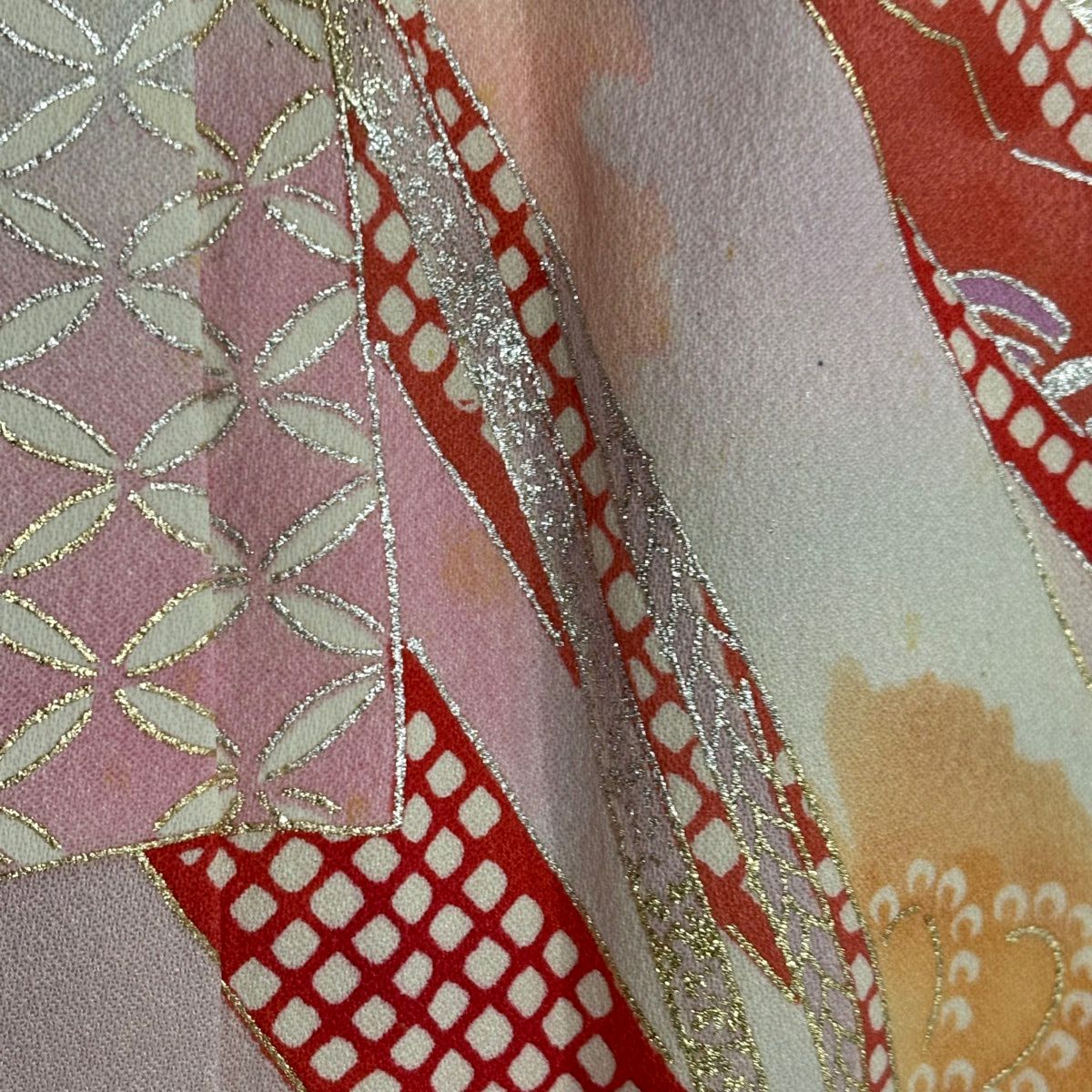 振袖禮服 身長162cm 袖長69cm L 雙層 梅花 熨斗紋 金銀彩 金絲 茜 純蠶絲 秀品級