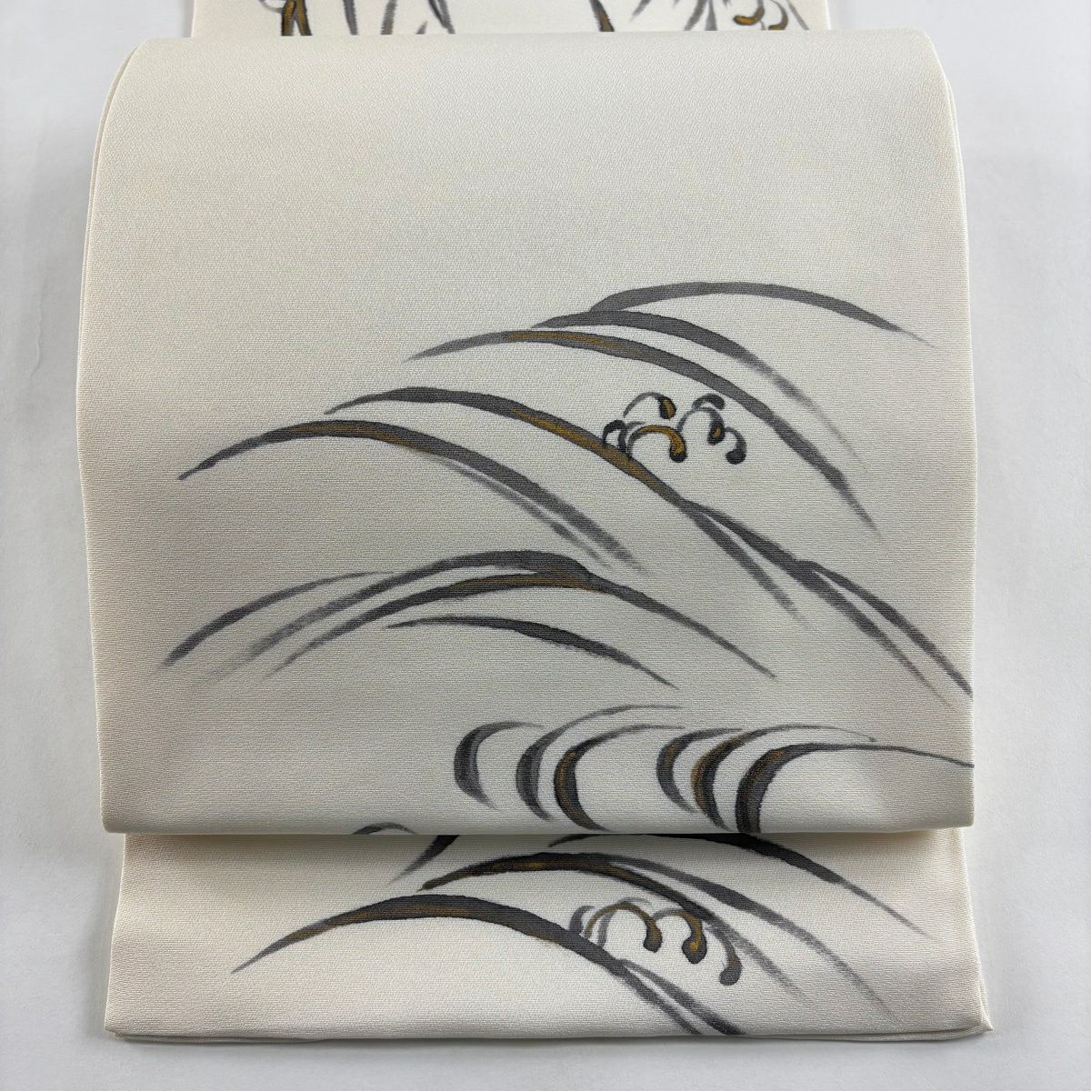 【美品】 開口名古屋帶 名品級 落款 山科春宣 波頭 金銀彩 奶油色 純蠶絲