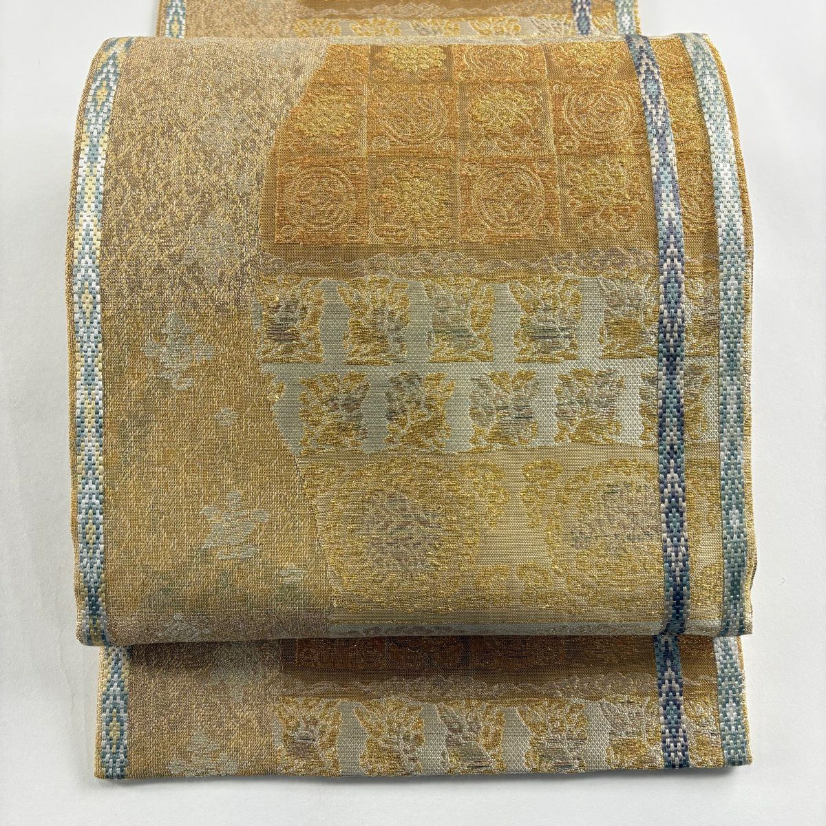 【美品】 袋帶 名品級 花兔 圓紋 金色 六通 純蠶絲