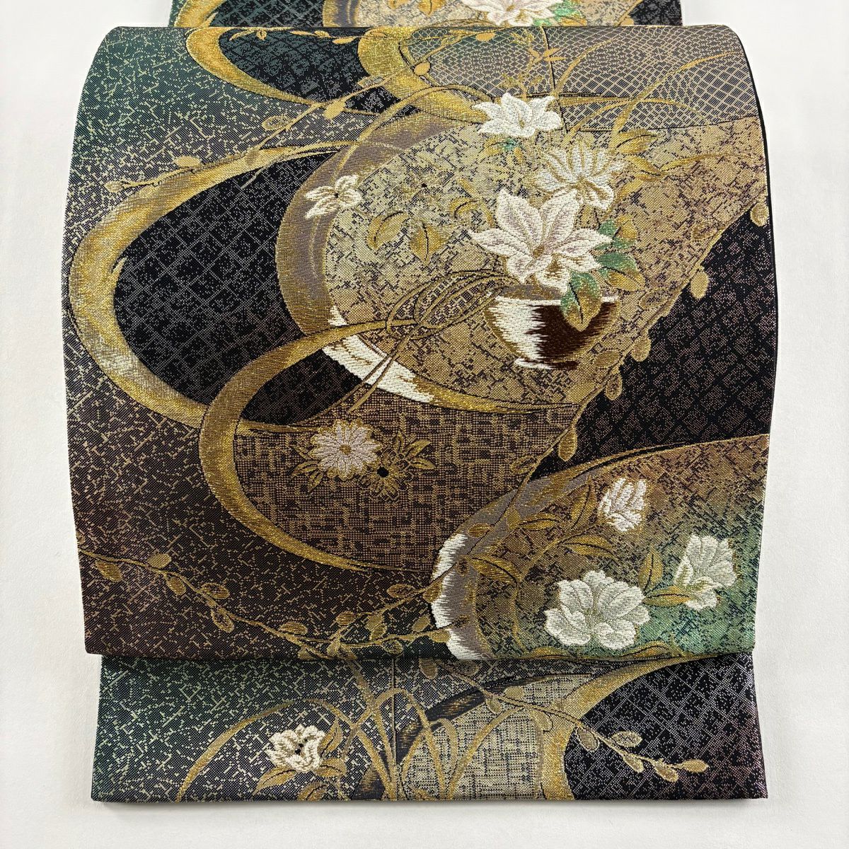 【美品】 袋帶 名品級 草花紋 花器 金糸 金金箔 綠 六通 純蠶絲