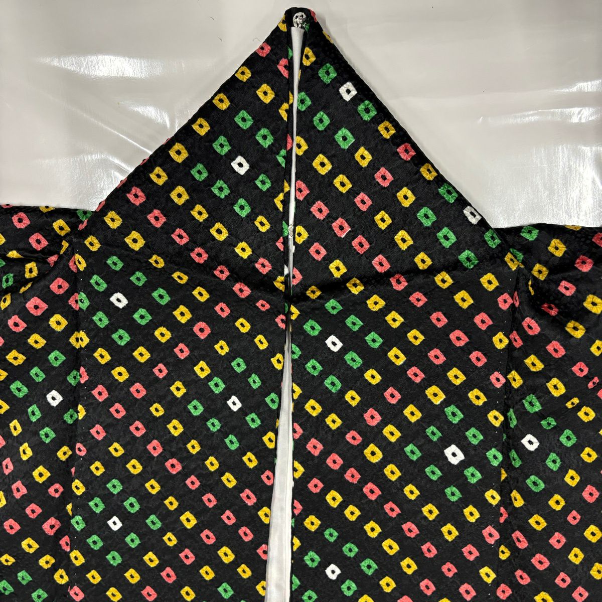 【美品】 小紋 身長169.5cm 袖長66cm M 雙層 幾何學圖案 絞染 黑 純蠶絲 秀品級