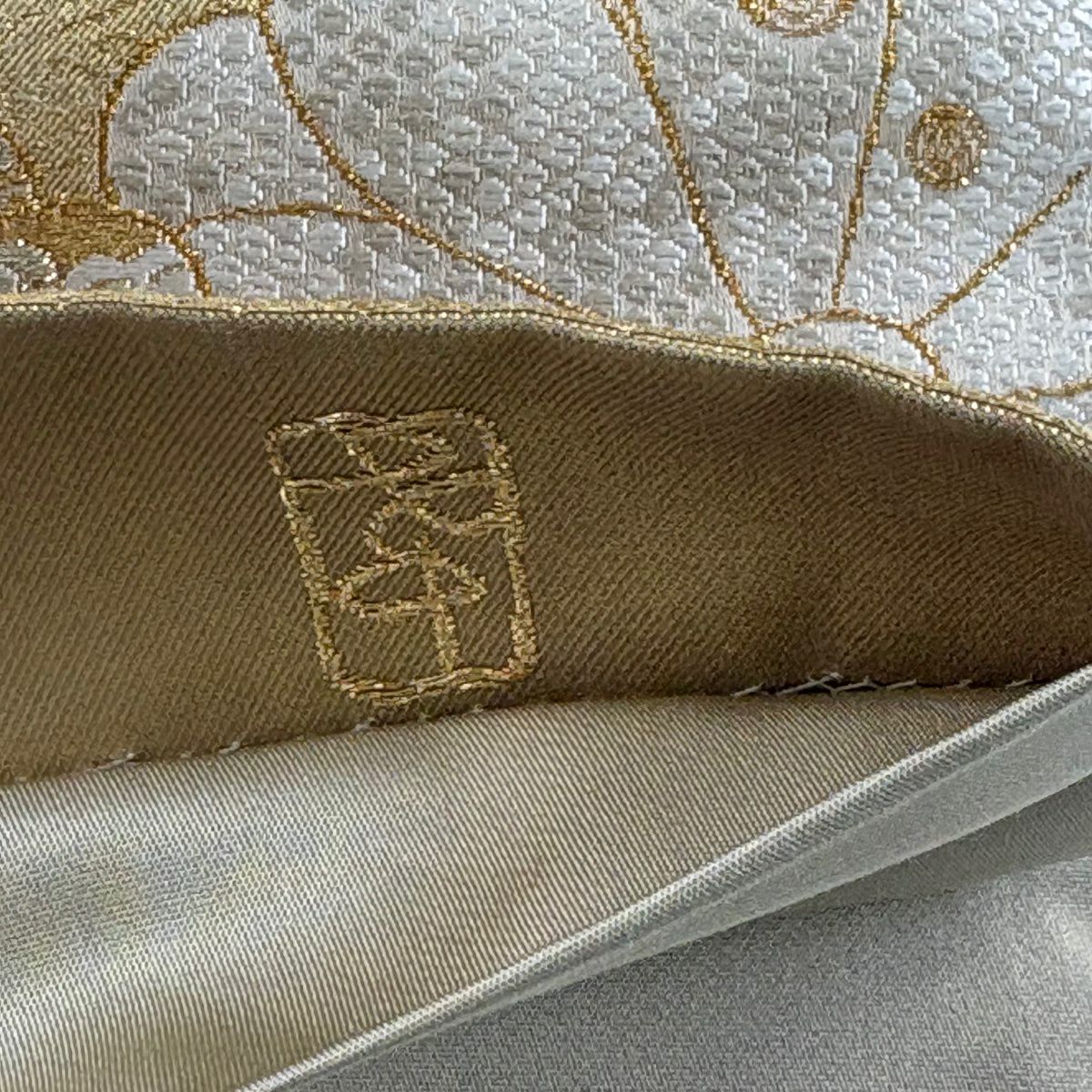 【美品】 袋帶 逸品級 加納幸 落款 菊花 疋田 金金箔 金絲 金色 大鼓圖案 純蠶絲