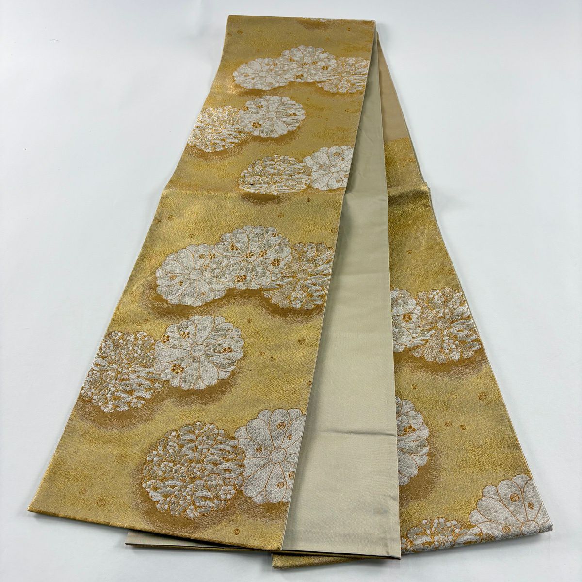 【美品】 袋帶 逸品級 加納幸 落款 菊花 疋田 金金箔 金絲 金色 大鼓圖案 純蠶絲