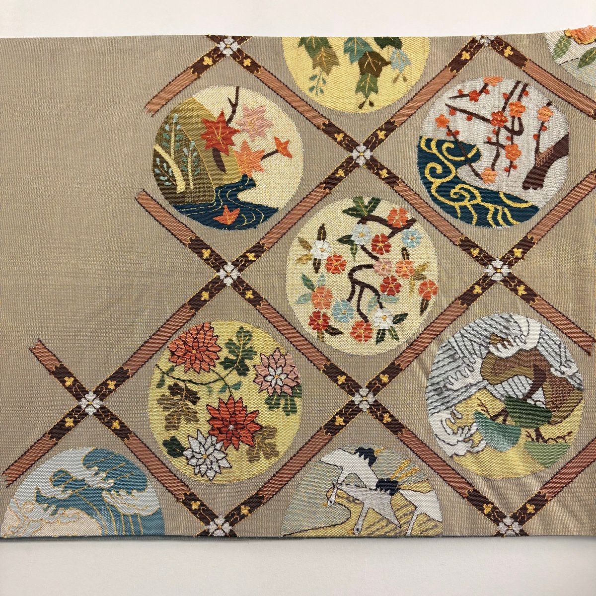 【美品】 袋帶 逸品級 菱天井 圓文 金銀絲 金金箔 灰茶 お太鼓圖案 純蠶絲