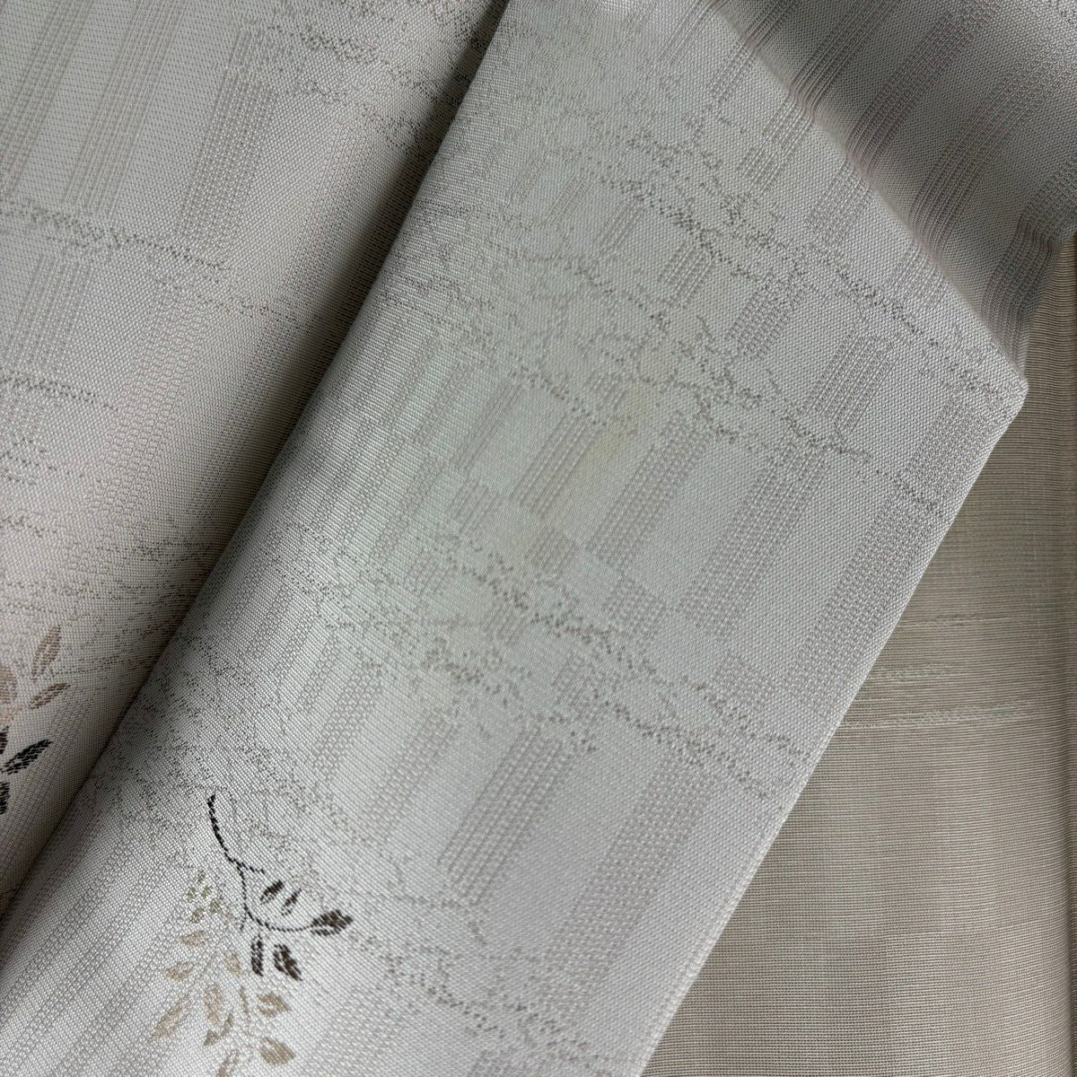 【美品】小紋 身長167cm 袖長68cm L 雙層 召地 胴抜 霞 葉與實 金銀彩 薄小豆 純蠶絲 逸品級