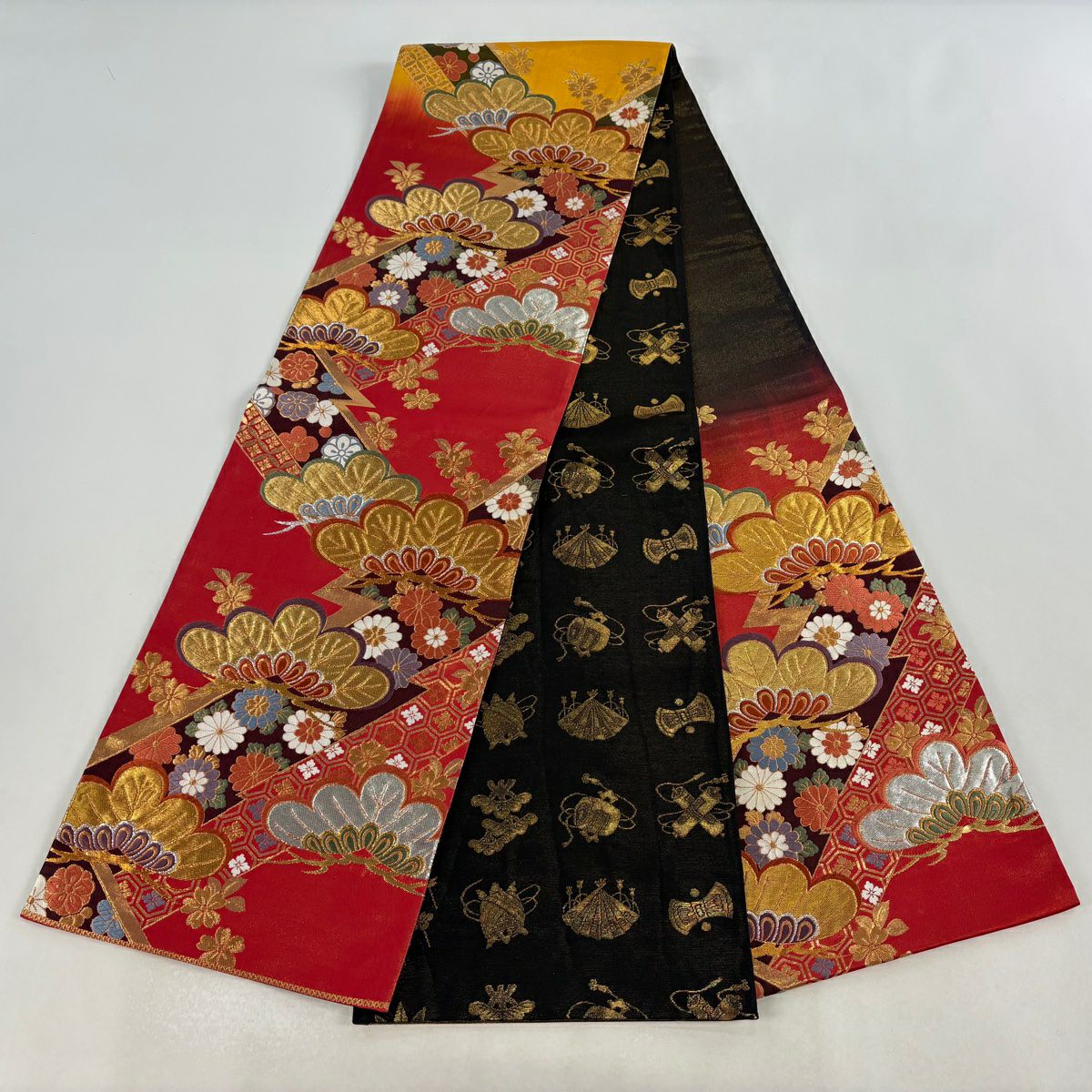 袋帶 秀品級 振袖禮服禮服用 松樹 菊花 金金箔 金銀彩 山吹 深藍 六通 純蠶絲