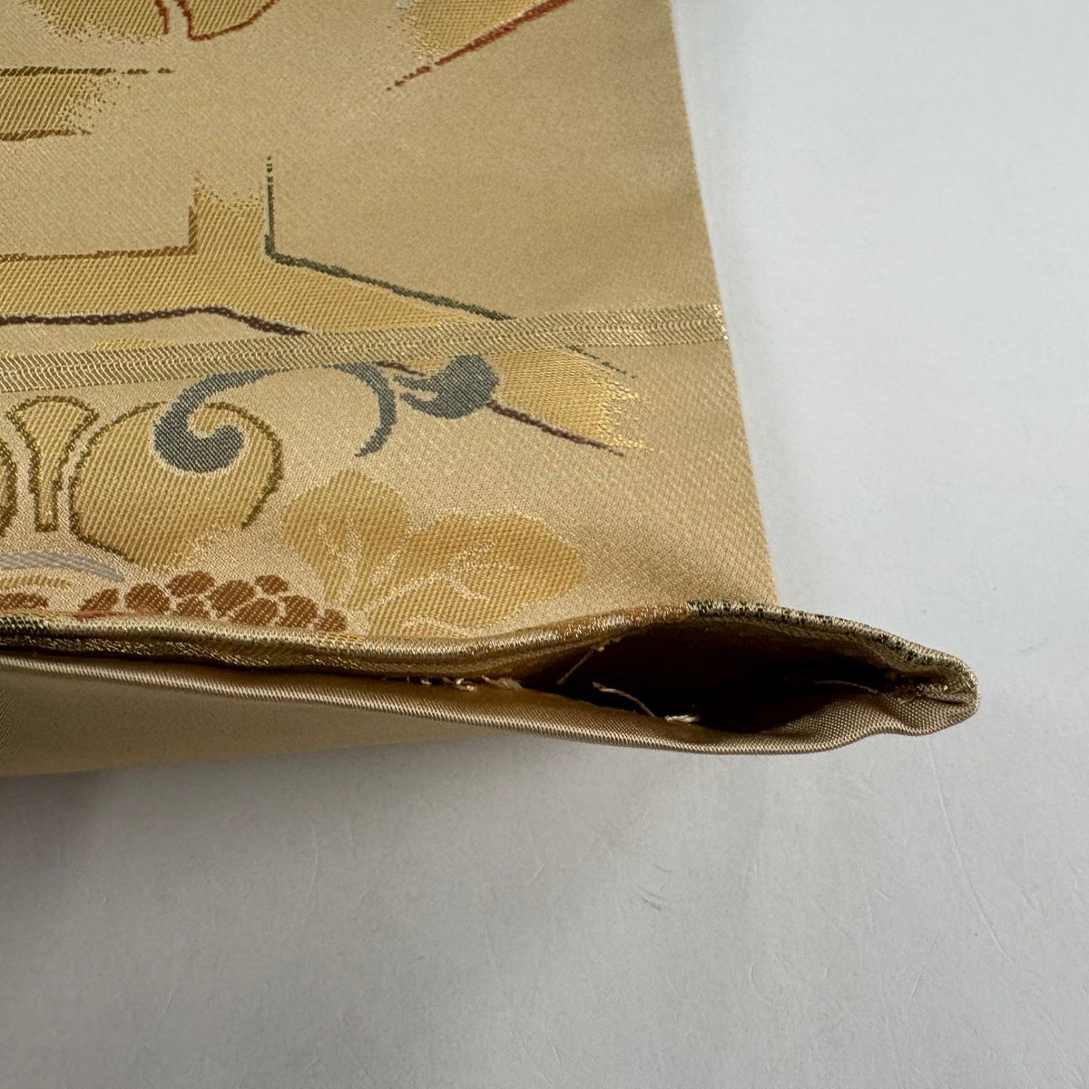 【美品】 袋帶 秀品級 草花紋 蜀江文 金金箔 米色 六通 純蠶絲