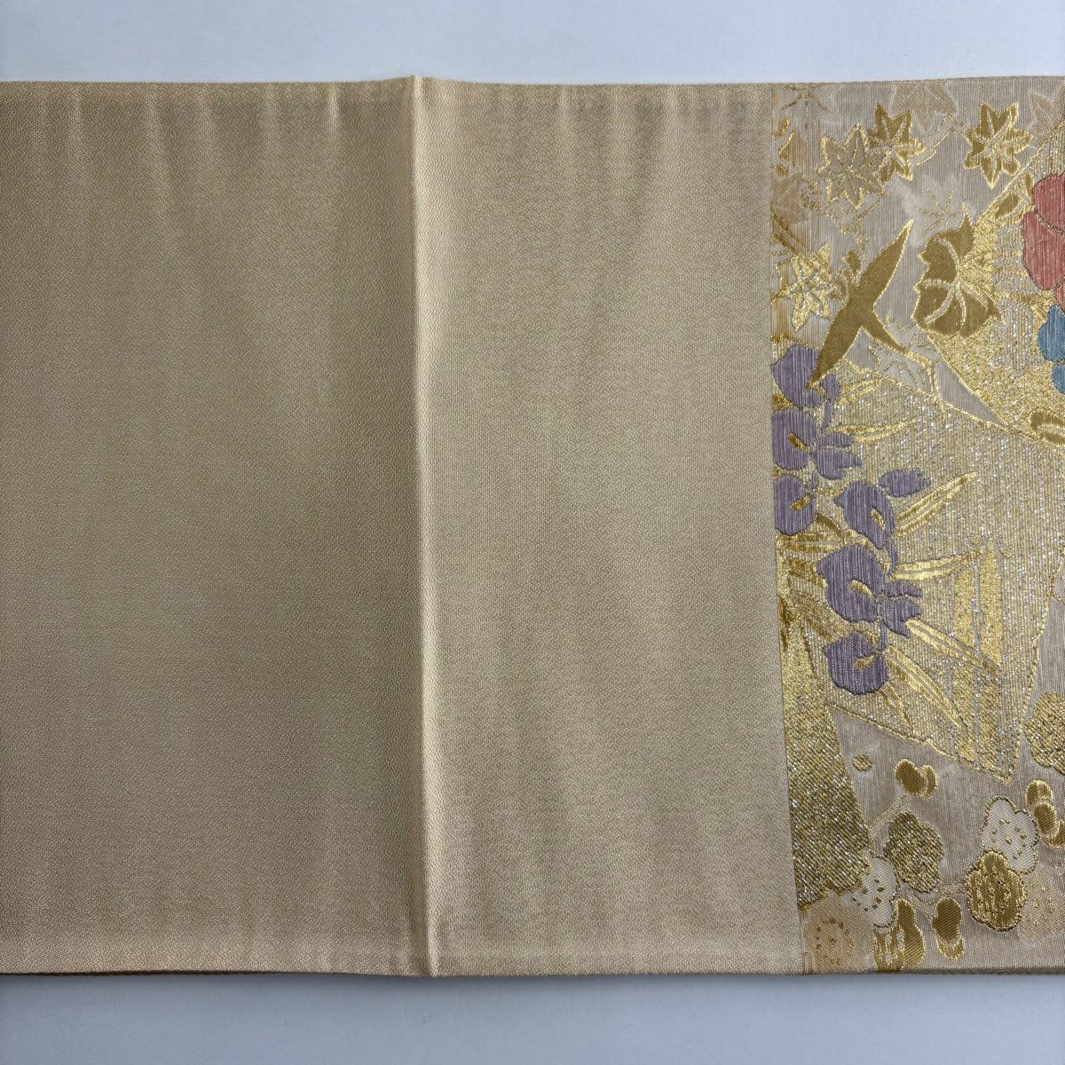 【美品】 袋帶 秀品級 破損色紙 草花紋紋 金絲 金金箔 米色 六通 純蠶絲