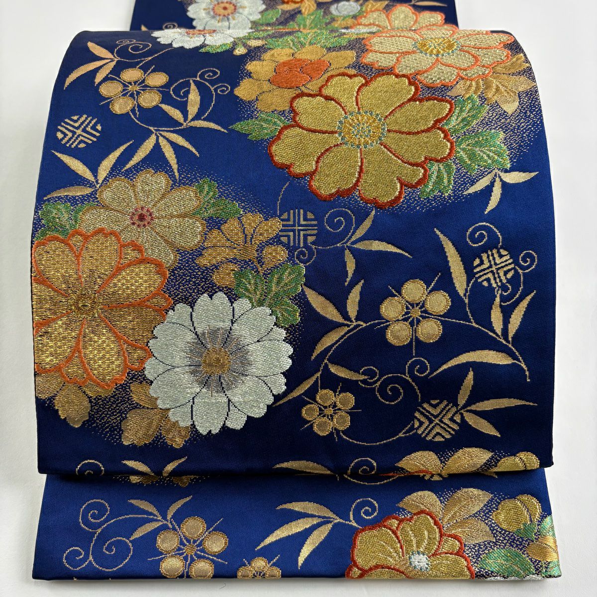 【美品】 袋帶 秀品級 花丸紋 笹蔓 刺繡 金銀彩 深藍 全通 純蠶絲
