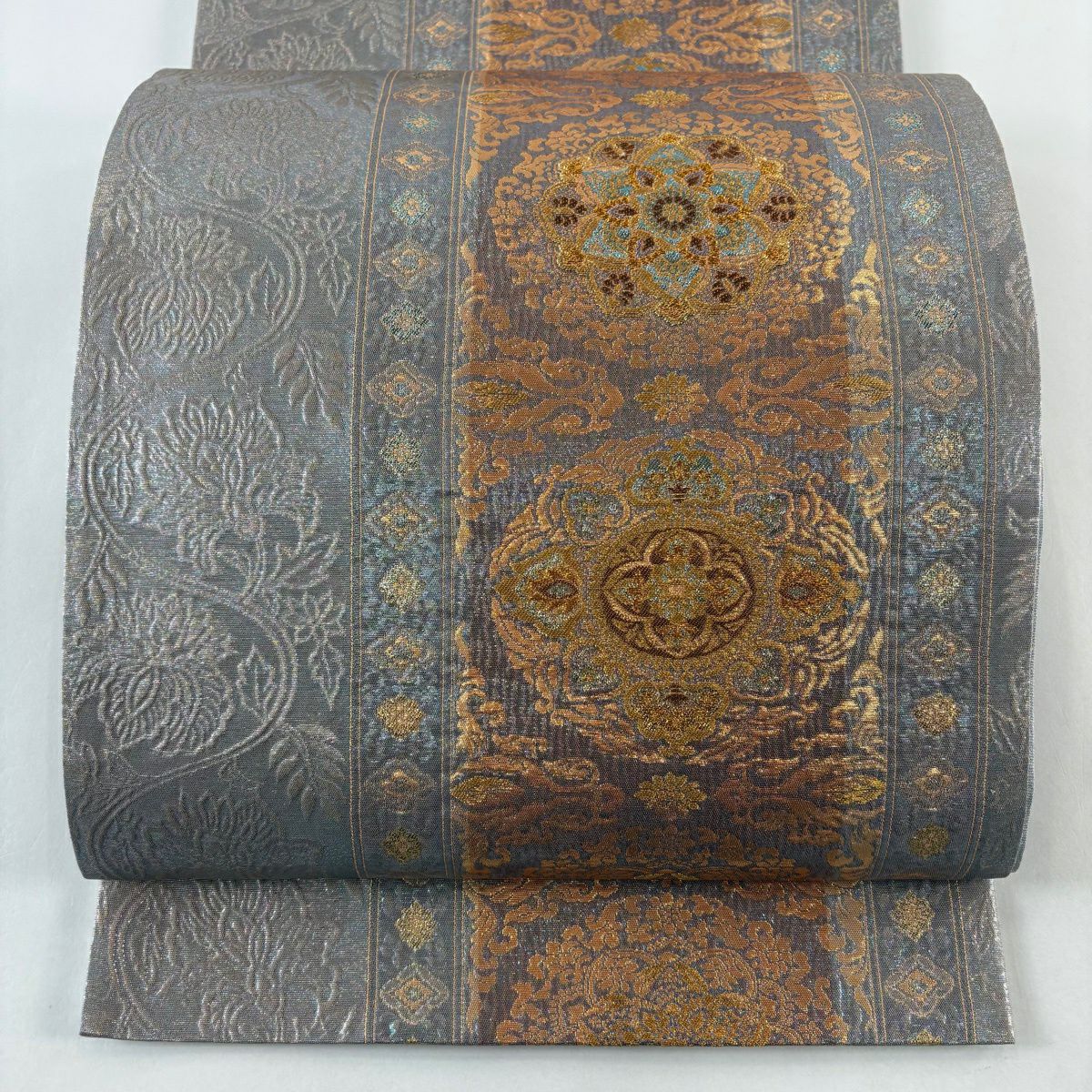 【美品】 袋帶 秀品級 華紋 花唐草紋 金絲 金金箔 灰紫 六通 純蠶絲
