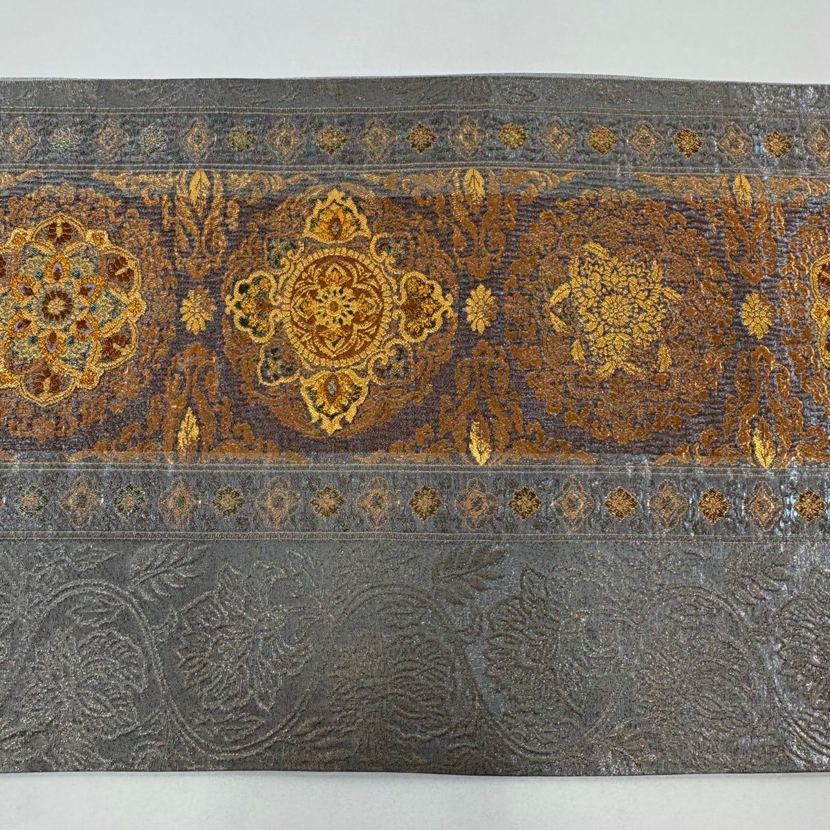 【美品】 袋帶 秀品級 華紋 花唐草紋 金絲 金金箔 灰紫 六通 純蠶絲