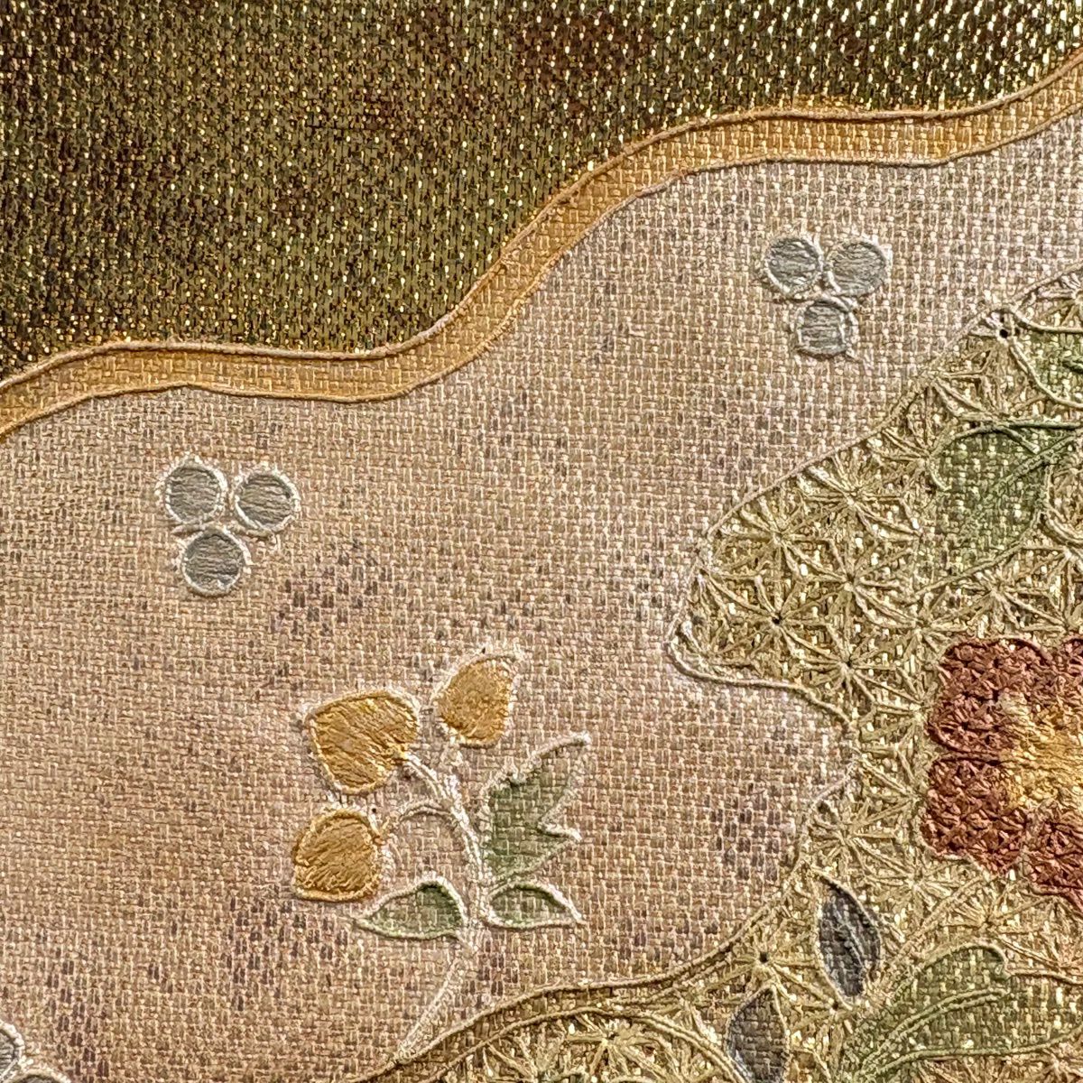 袋帶 秀品級 向鳥 華紋 刺繡 金金箔 金色 大鼓圖案 純蠶絲