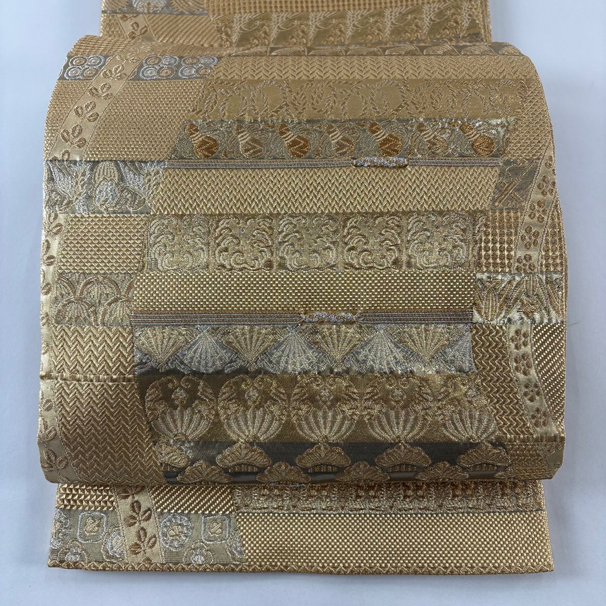 【美品】 袋帶 秀品級 瓢箪 松樹 金銀絲 金金箔 金色 大鼓圖案 純蠶絲