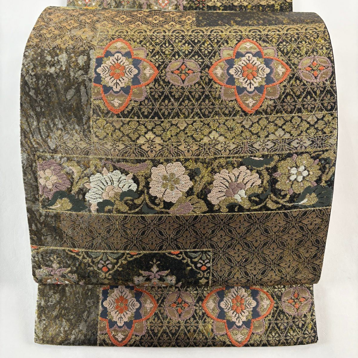 【美品】 袋帶 秀品級 草花紋紋 七寶紋 金糸 金金箔 焦茶 六通 純蠶絲