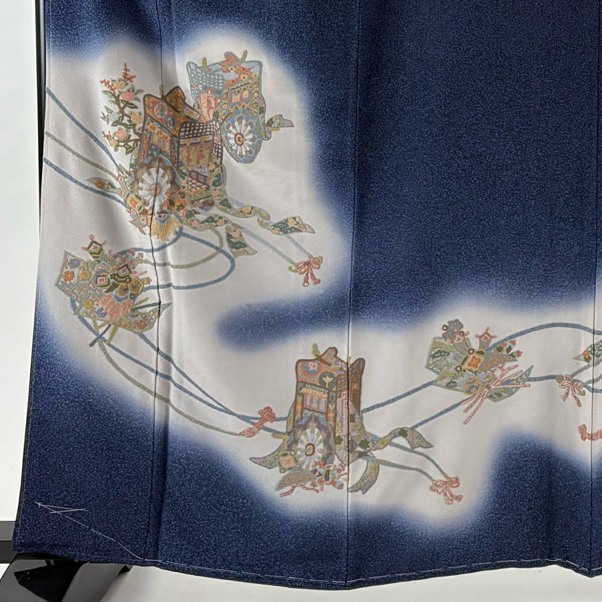 【美品】 付下 身長162cm 袖長66cm M 雙層 蒋雪英 落款あり 御所車 寶盡くし 相良刺繡 金線 深藍 純蠶絲 逸品級 一つ紋
