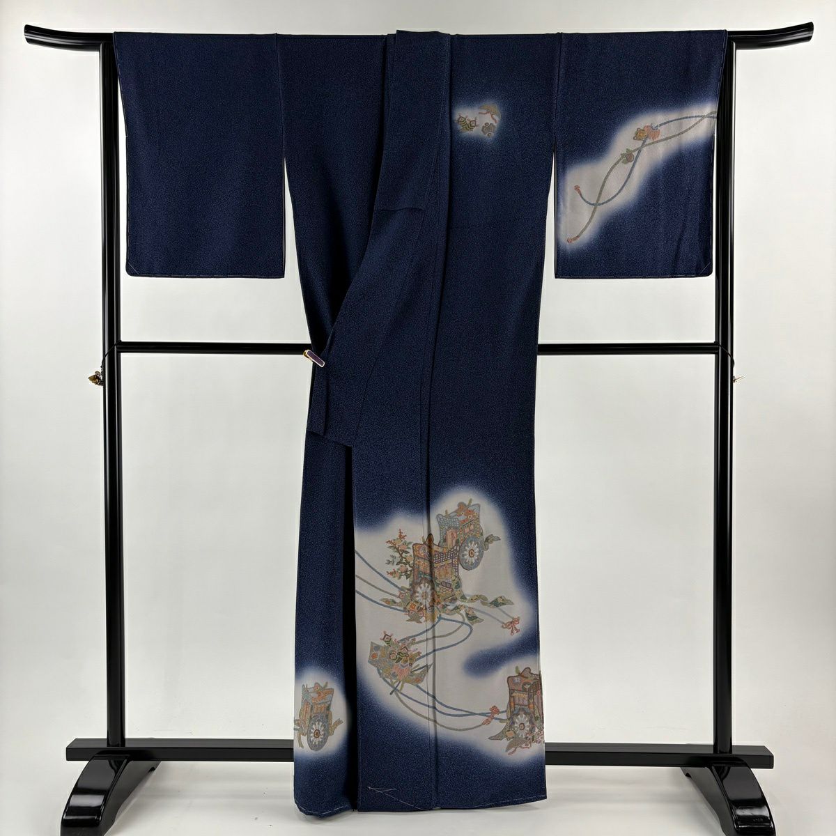 【美品】 付下 身長162cm 袖長66cm M 雙層 蒋雪英 落款あり 御所車 寶盡くし 相良刺繡 金線 深藍 純蠶絲 逸品級 一つ紋