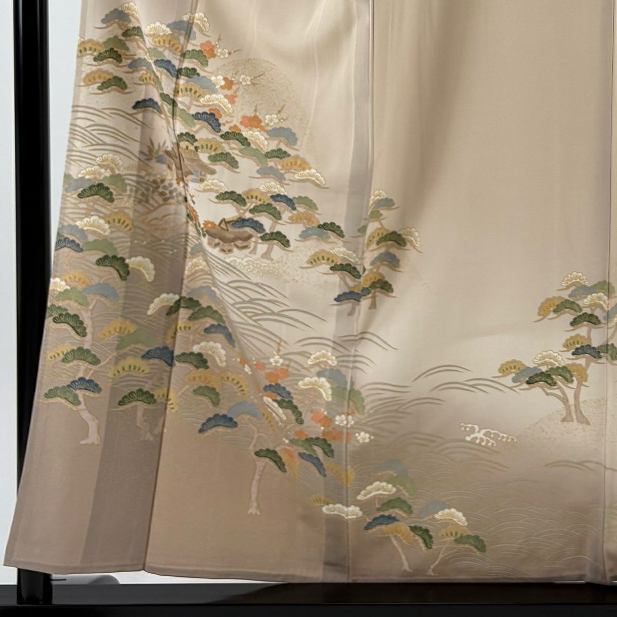 【美品】訪問服 身長155cm 袖長63.5cm S 單層 松樹梅花 家屋 金銀彩 漸層 米色 純蠶絲 秀品級 一個紋