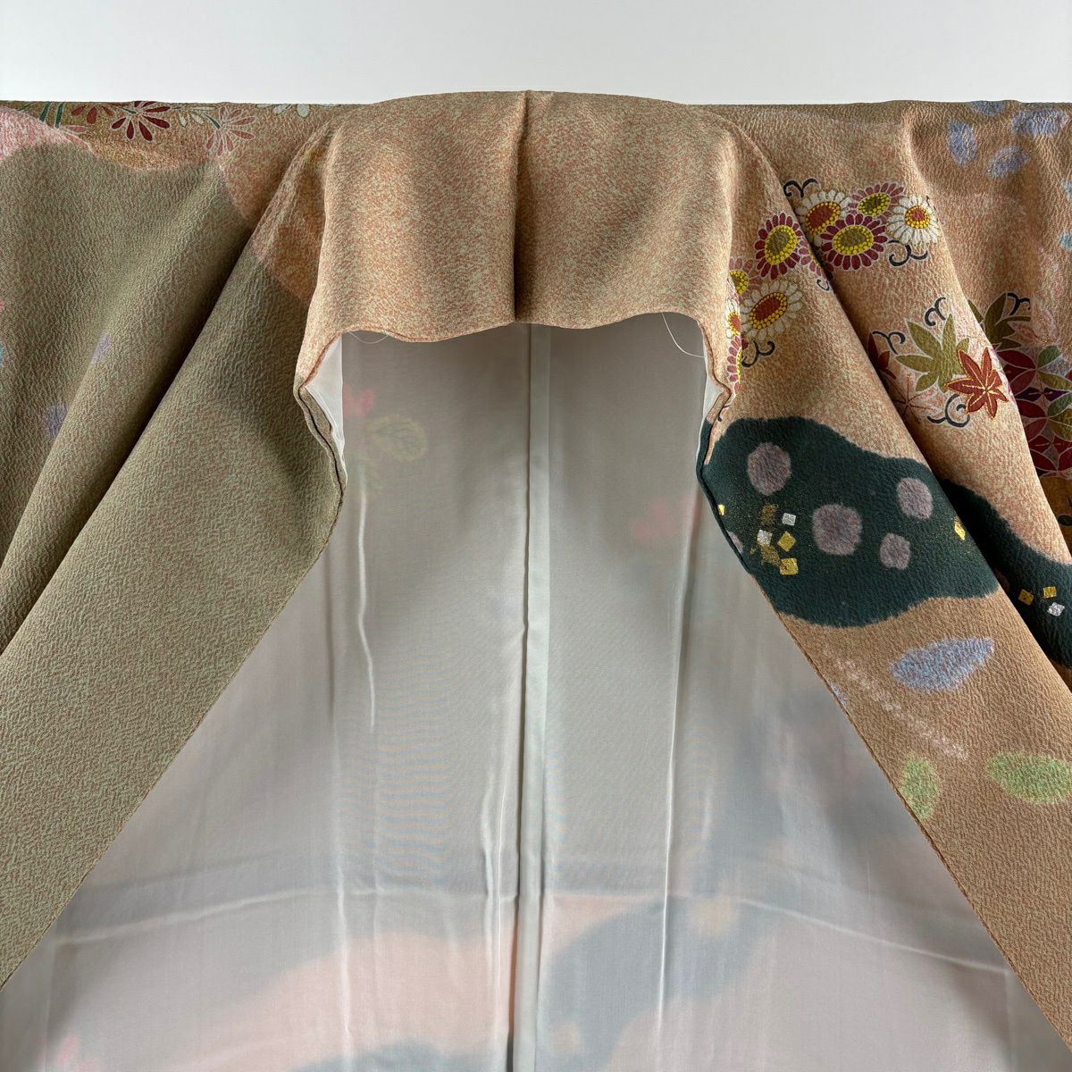 訪問服 身長163.5cm 袖長64.5cm M 雙層 松樹井青青 落款 鴛鴦 菊花 刺繡 金彩裝飾 淺橙色 純蠶絲 逸品級