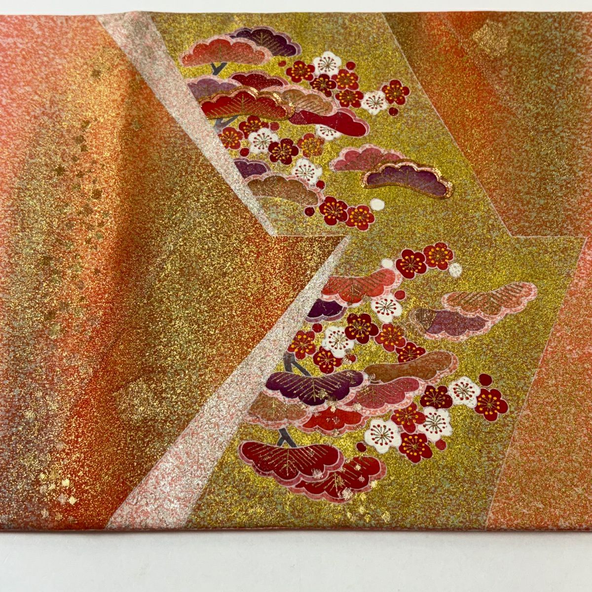袋帶 逸品級 松樹井青々 落款あり 共箱付 菊花唐草紋 松樹梅花 金糸 金銀彩 橙色 お太鼓柄 純蠶絲