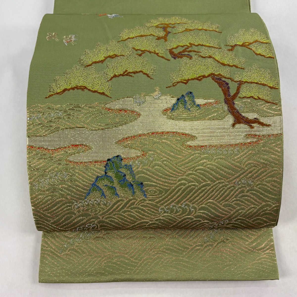 袋帶 逸品級 龍村美術織物 附落款 龍村 松樹 波 金銀絲 艾草色 大鼓圖案 純蠶絲