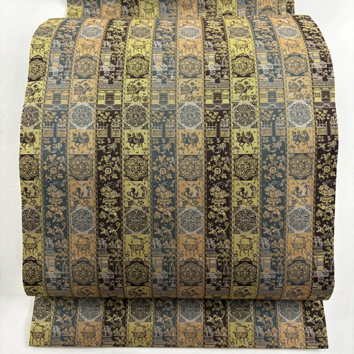 【美品】 開口名古屋帶 逸品級 龍村美術織物 證書齊全 比翼仕立 雜色紅牙瑞錦 銀線 灰茶 純蠶絲