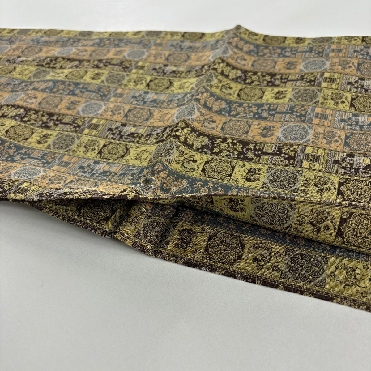 【美品】 開口名古屋帶 逸品級 龍村美術織物 證書齊全 比翼仕立 雜色紅牙瑞錦 銀線 灰茶 純蠶絲
