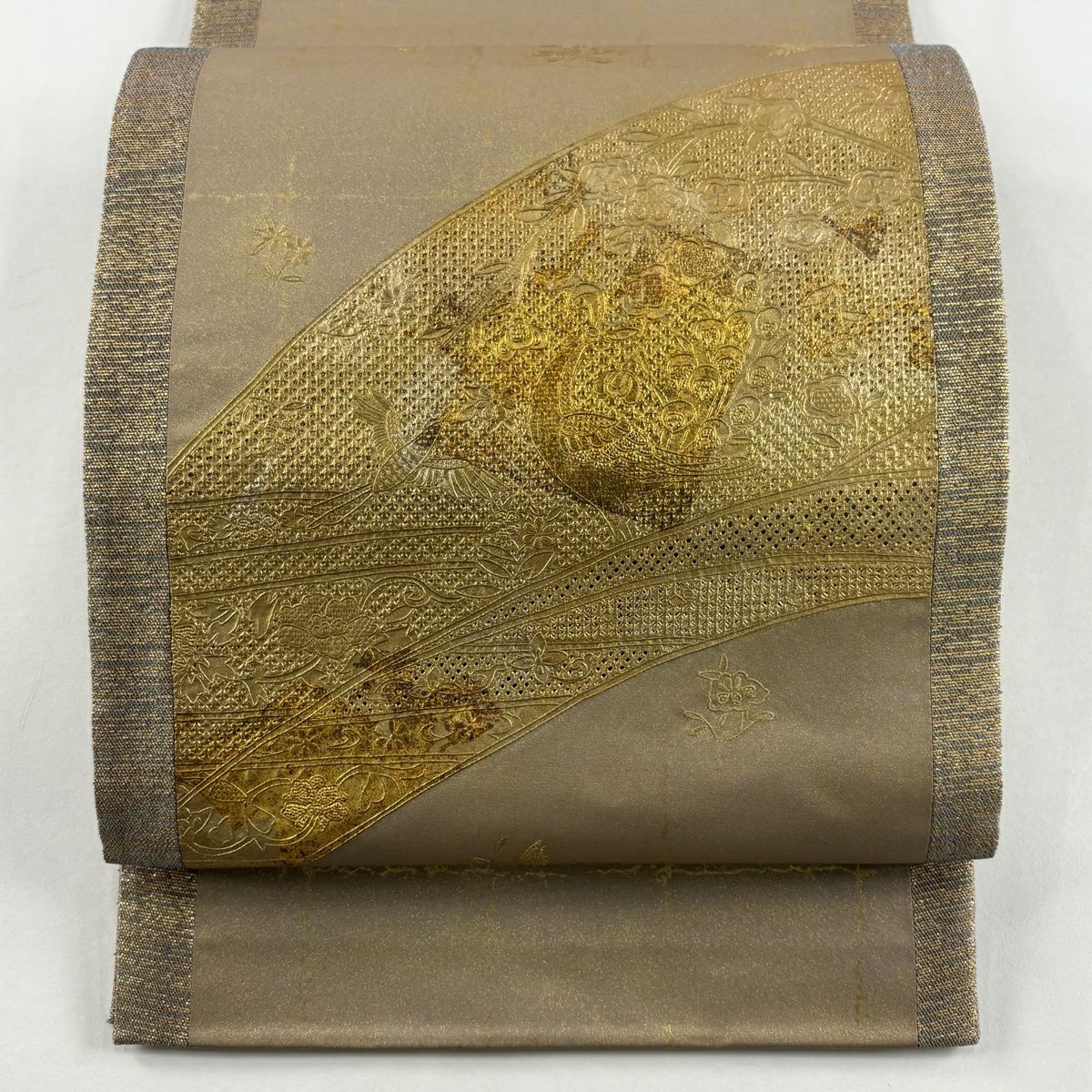 袋帶 秀品級 ますいわ屋 孔雀 梅花 金銀彩 刺繡 金色 大鼓圖案 純蠶絲