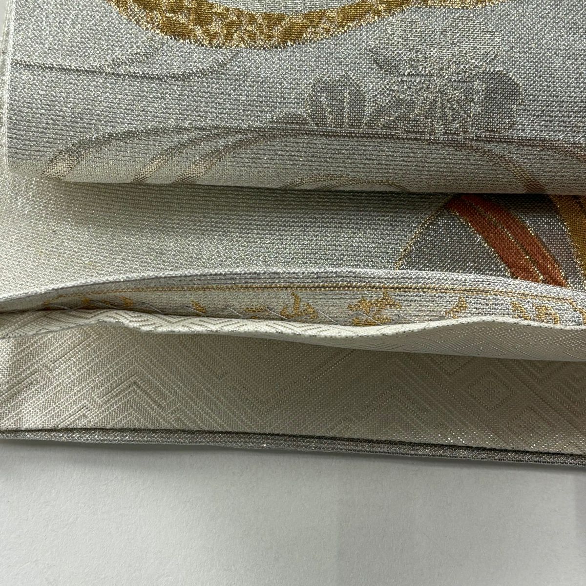 【美品】 袋帶 秀品級 鴛鴦 草花紋紋 金金箔 金銀彩 六通 純蠶絲