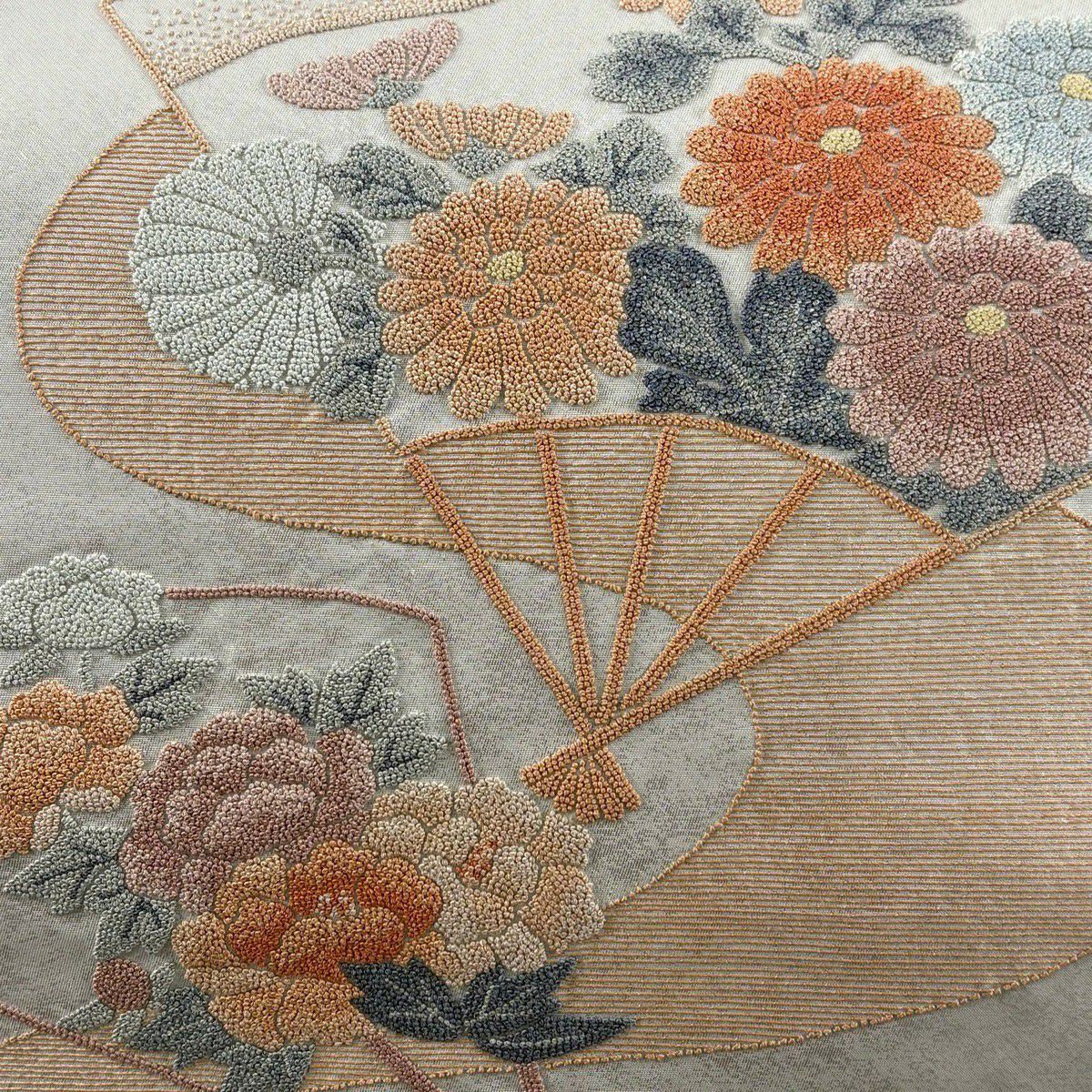 袋帶 秀品級 扇子 菊花 刺繡 金金箔 奶油色 大鼓圖案 純蠶絲