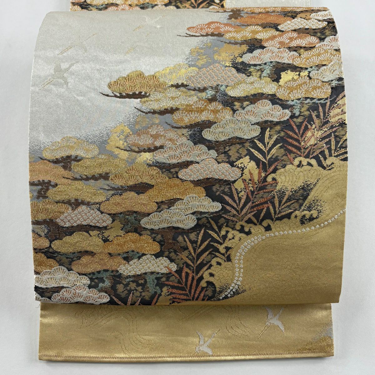 【美品】 袋帶 秀品級 松樹 波頭 金金箔 金色 大鼓圖案 純蠶絲