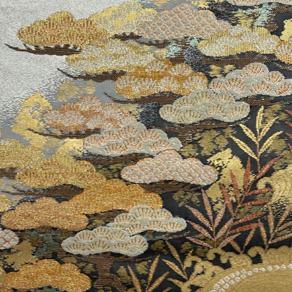 【美品】 袋帶 秀品級 松樹 波頭 金金箔 金色 大鼓圖案 純蠶絲