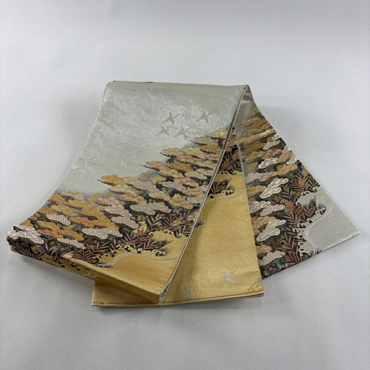【美品】 袋帶 秀品級 松樹 波頭 金金箔 金色 大鼓圖案 純蠶絲