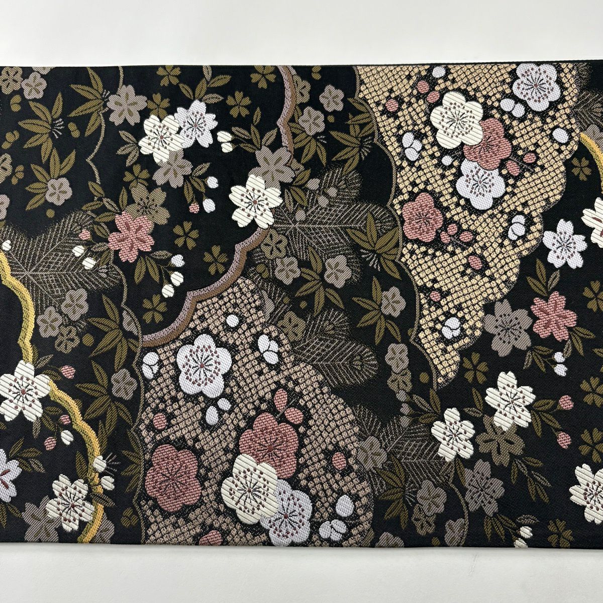 【美品】 袋帶 名品級 附有落款 こむさでもーど 松樹竹子梅花 櫻花 黑 六通 純蠶絲