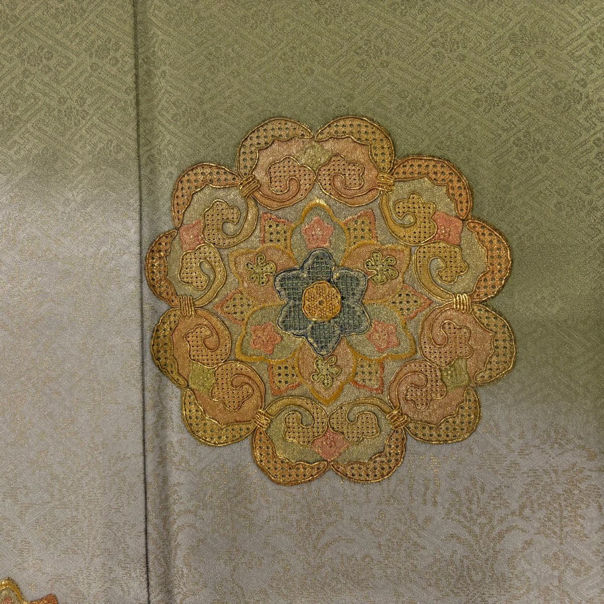 付下 身長155cm 袖長63.5cm S 雙層 華紋 地紋 金銀彩 刺繡 茶綠 純蠶絲 秀品級 一個紋