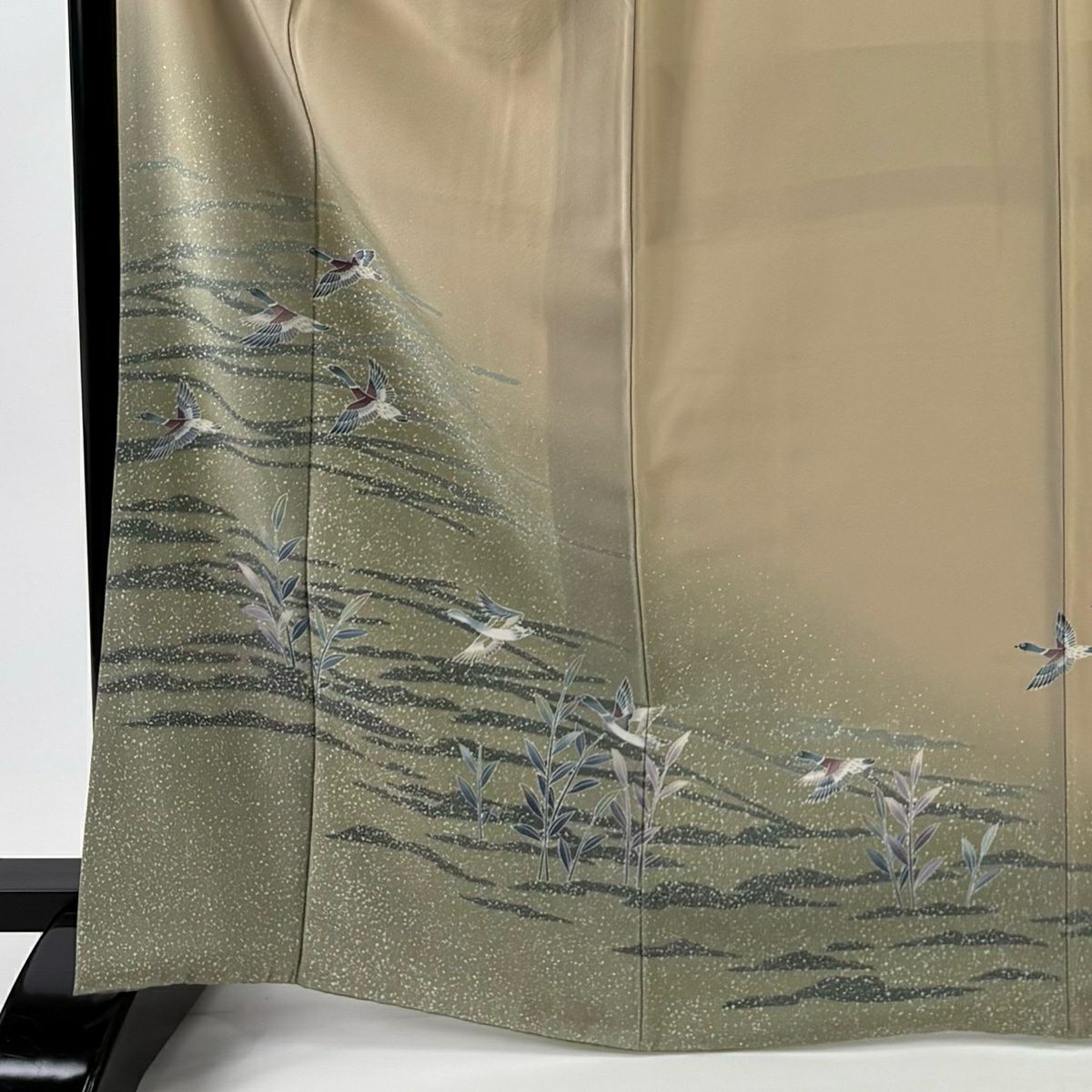 【美品】 付下 身長166.5cm 袖長67cm M 雙層 落款あり 鴨 葉紋 漸層 米色 純蠶絲 優品級