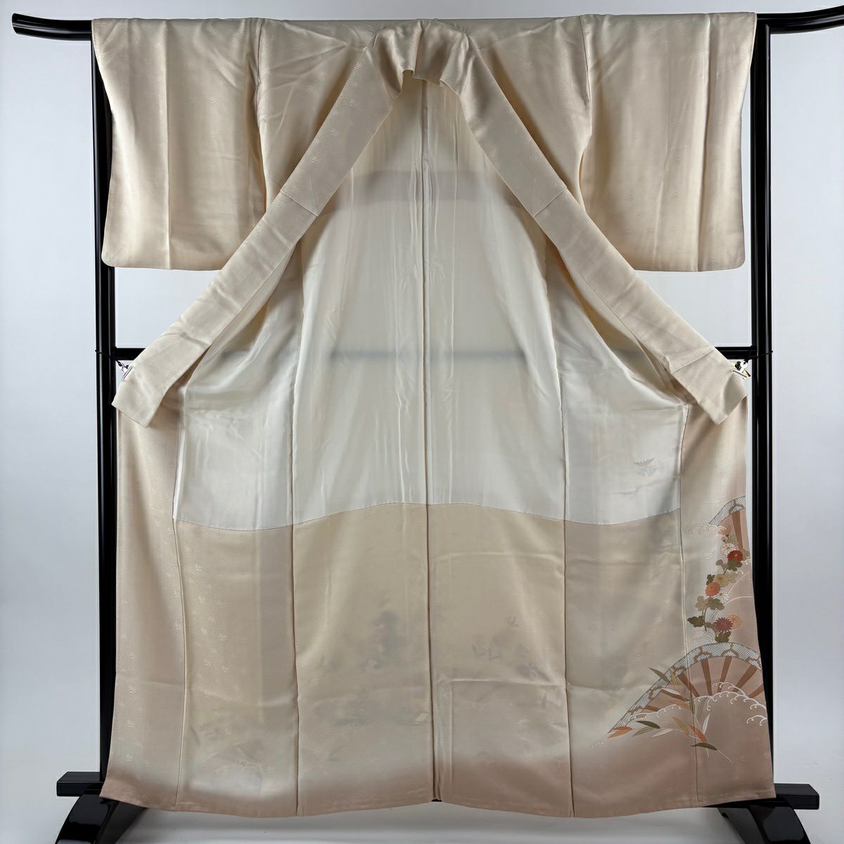 色留袖禮服 身長161.5cm 袖長66.5cm M 雙層 草花紋紋 片輪車 金絲 金銀彩 米色 純蠶絲 優品級 三つ紋