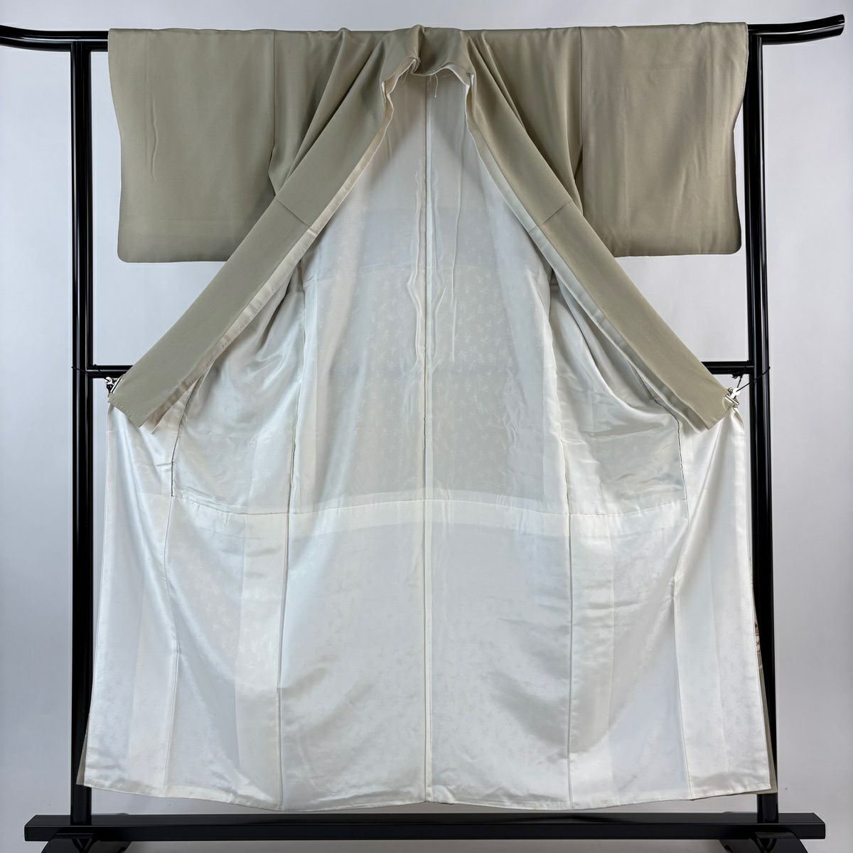 色留袖禮服 身長155.5cm 袖長62.5cm S 雙層 菊花 櫻花 金絲 金銀彩 米色 純蠶絲 秀品級 三つ紋