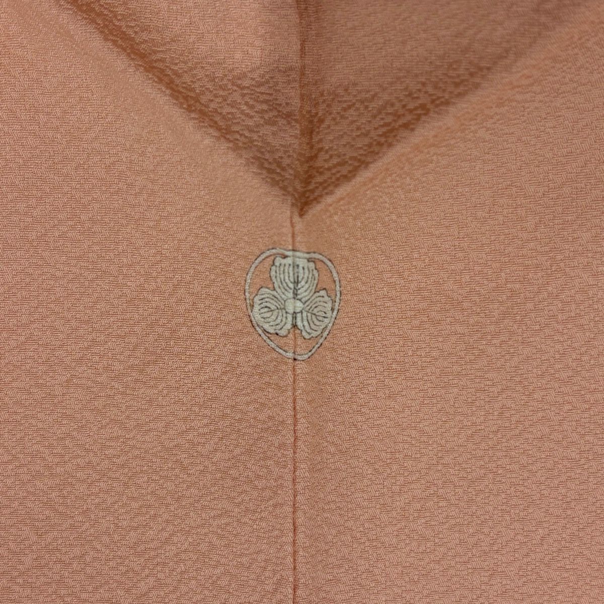 【美品】 留袖禮服禮服 身長157cm 袖長65.5cm M 雙層 鏡裏文 草花紋紋 蘇州刺繡 鮭粉色 純蠶絲 秀品級 一つ紋