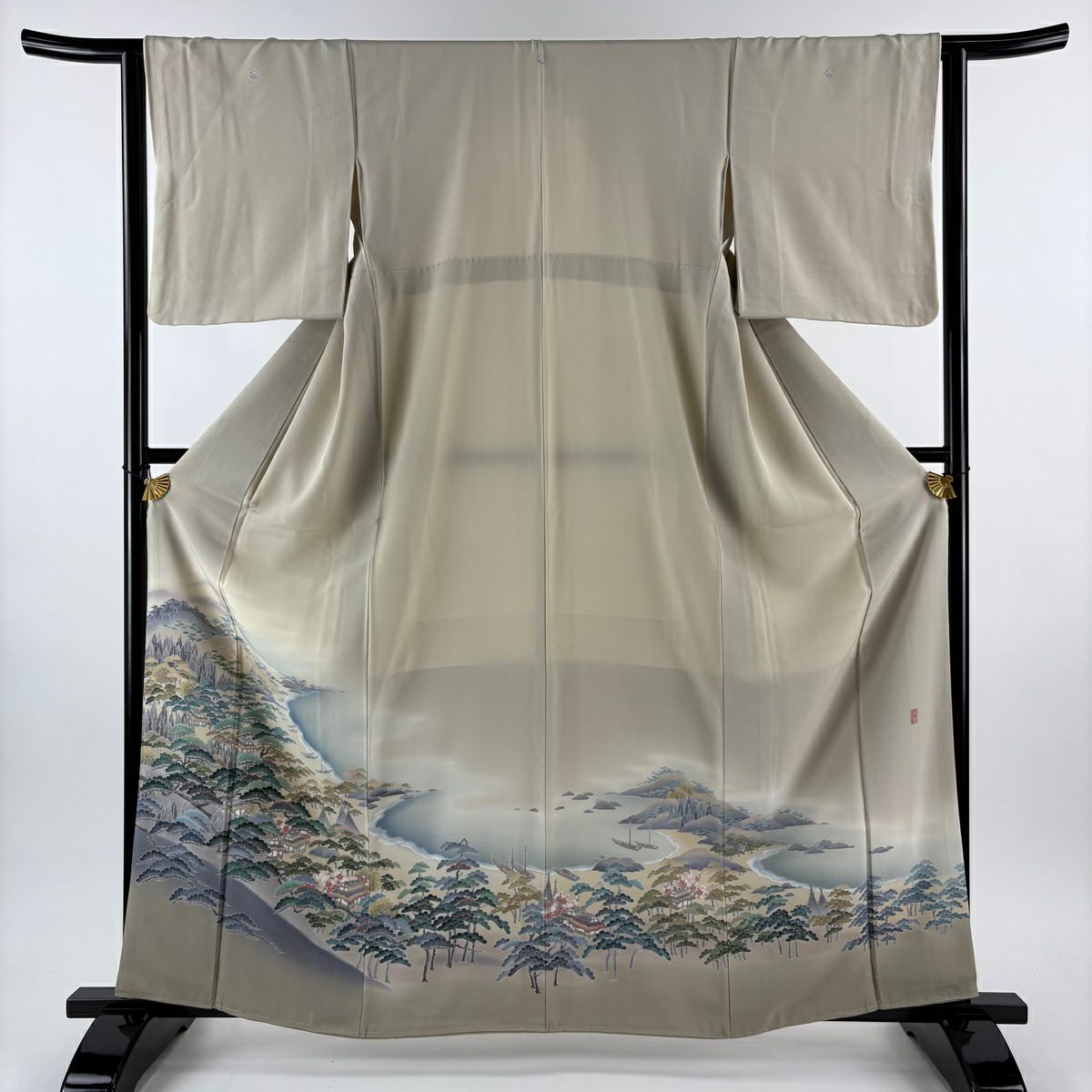 【美品】 留袖禮服禮服 身長162cm 袖長63cm S 雙層 阿部佳雪 落款あり 海邊的風景 九十九灣 米色 純蠶絲 秀品級 三つ紋