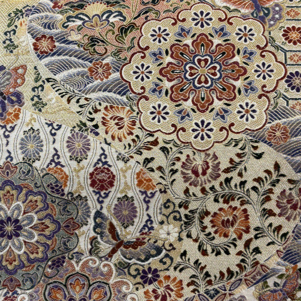 【美品】 袋帶 逸品級 手先二通り 華紋 花蝶 金金箔 金色 お太鼓柄 純蠶絲