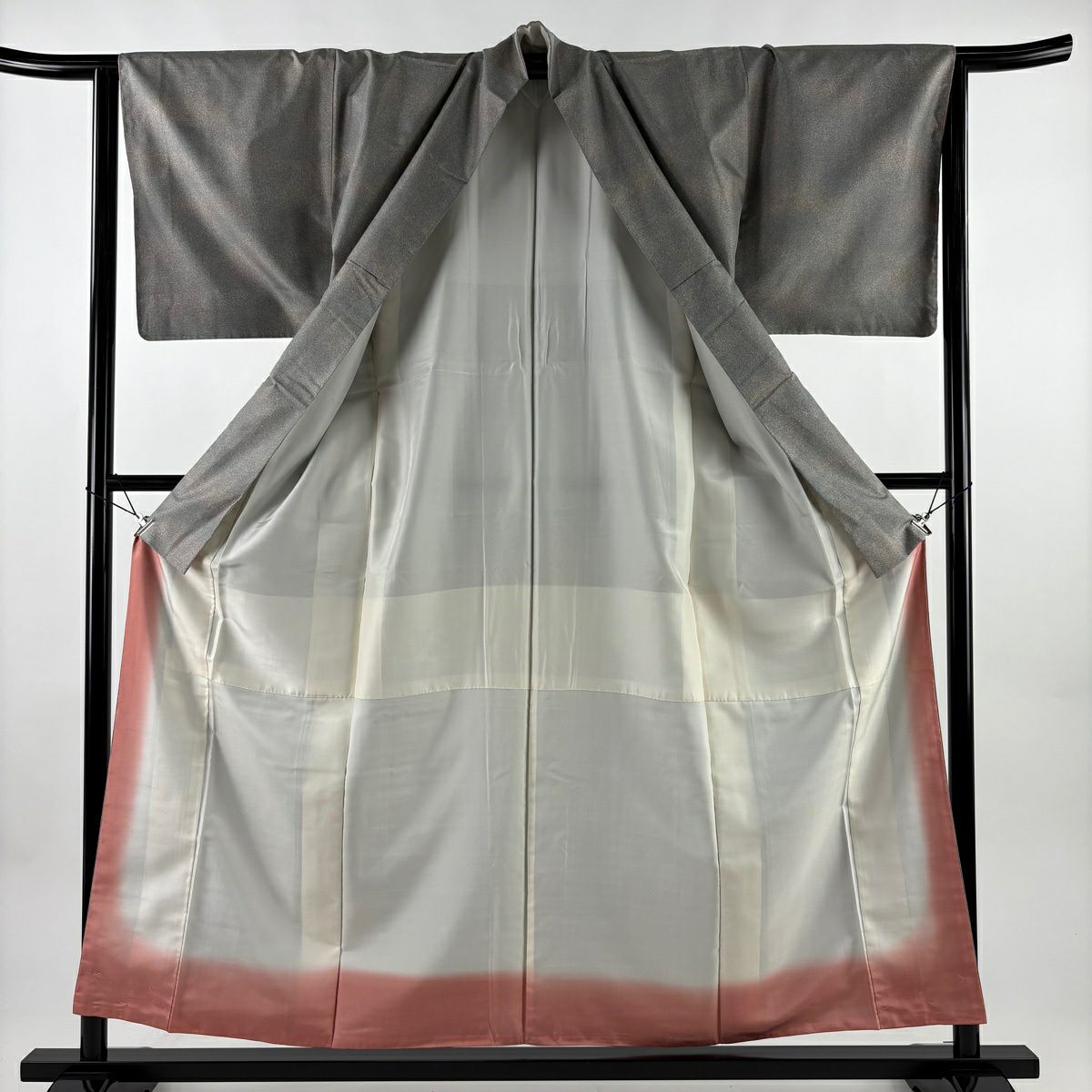 【美品】 小紋 身長156cm 袖長64.5cm M 雙層 大島紬織地 證書在側 漸層圖案 灰色 純蠶絲 名品級