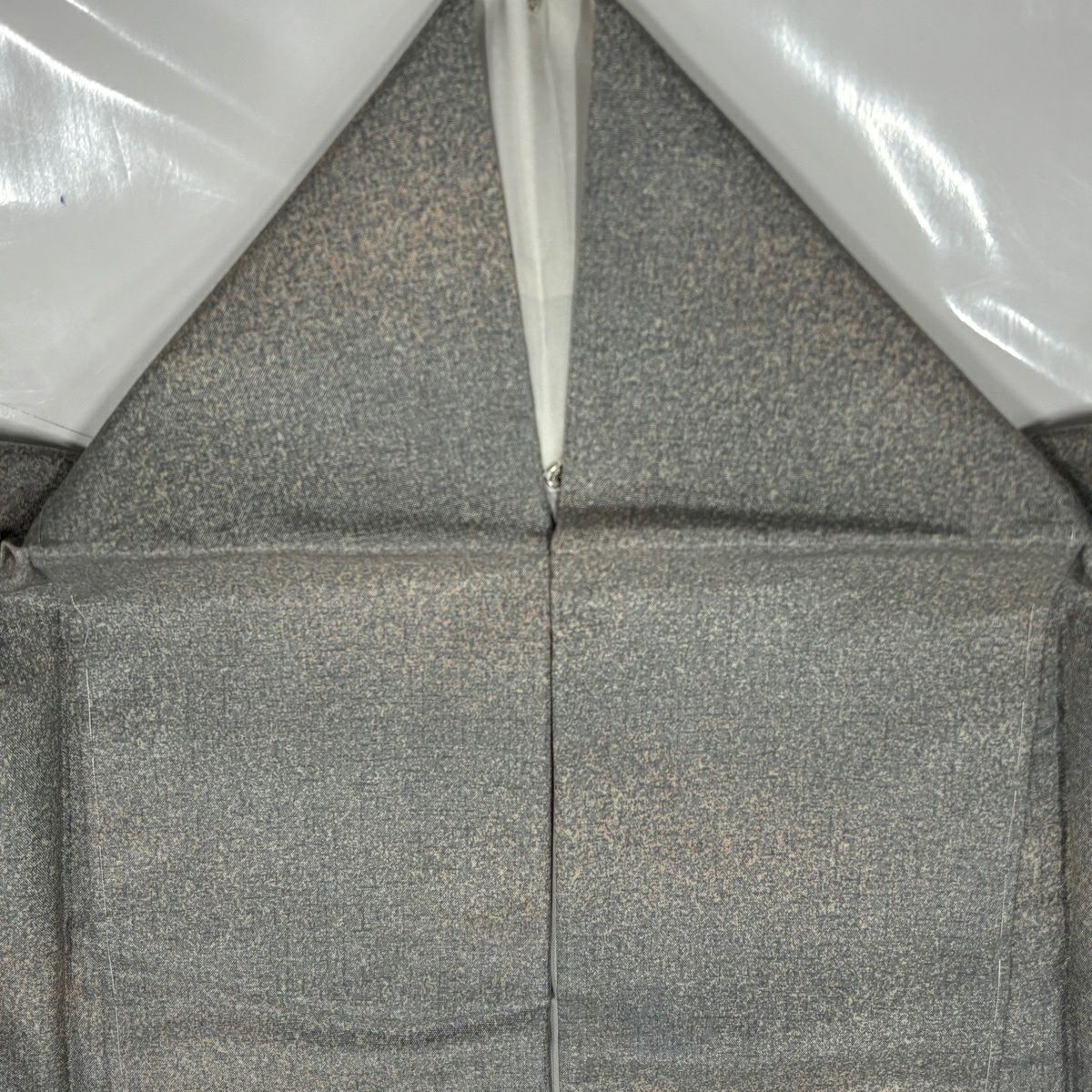 【美品】 小紋 身長156cm 袖長64.5cm M 雙層 大島紬織地 證書在側 漸層圖案 灰色 純蠶絲 名品級